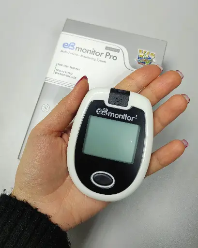 eBmonitor®Pro 四合一血液檢測儀(膽固醇、尿酸、血糖、血酮)